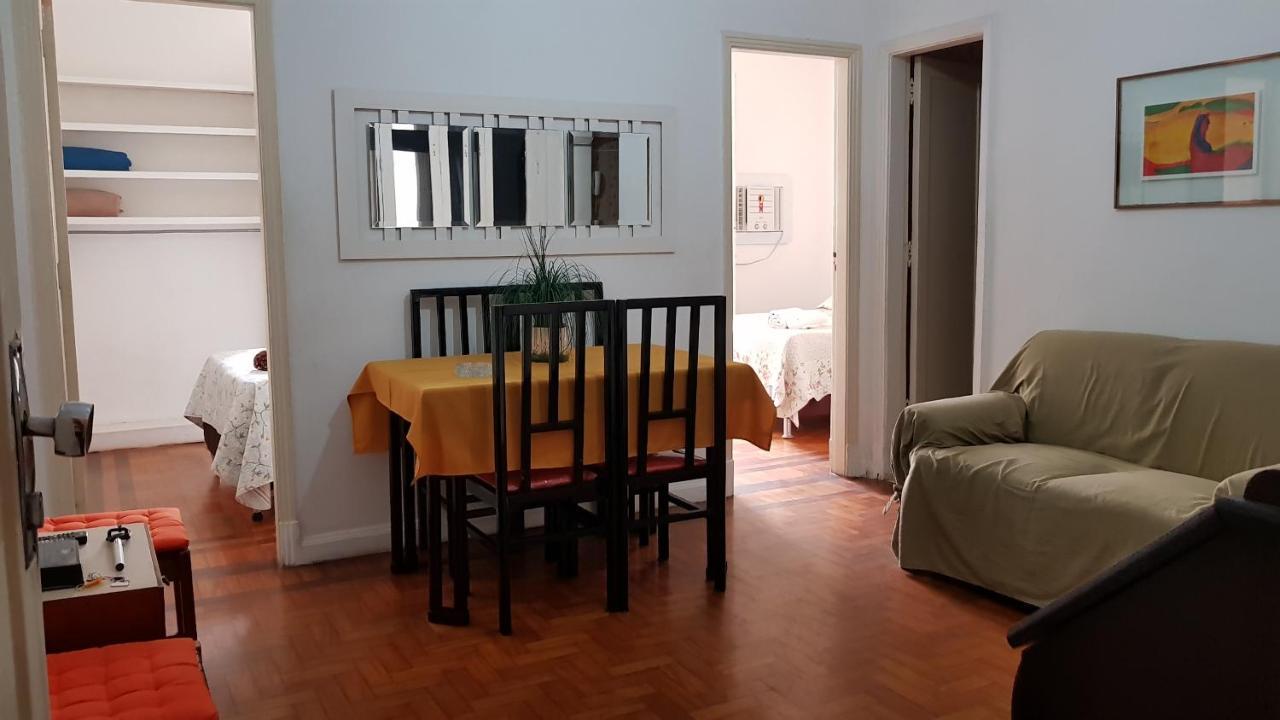 Apt. Av. Atlantica 1480 *